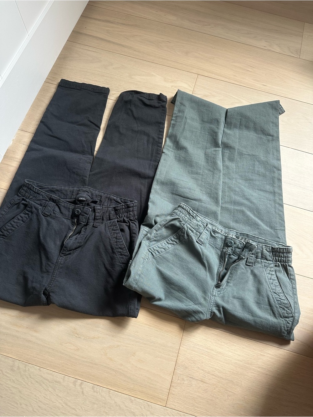 American Eagle Outfitters Straight Leg Jeans in Black and Olive Green